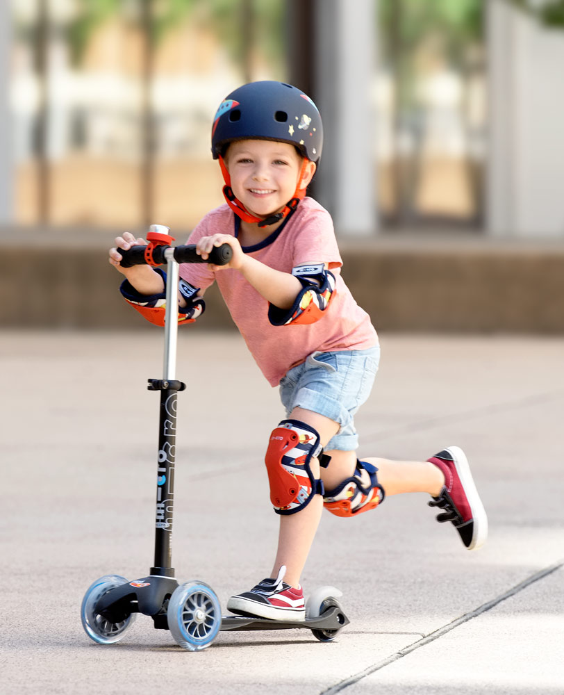 Micro Knee & Elbow Pads Rocket Small | Micro Scooters Perth