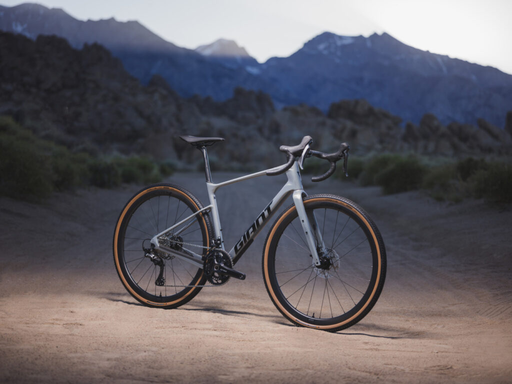 2025 Giant Revolt Advanced 0 – Prismatic Haze – Giant Gravel Bikes Perth