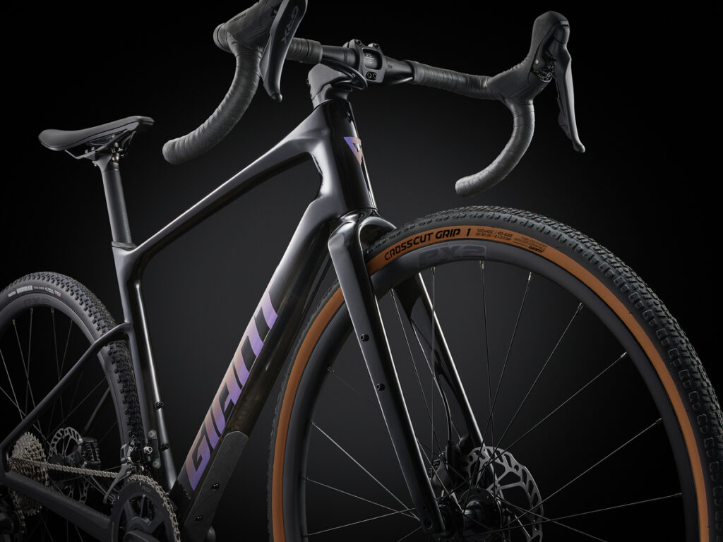 2025 Giant Revolt Advanced 2 – Carbon – Giant Gravel Bikes Perth