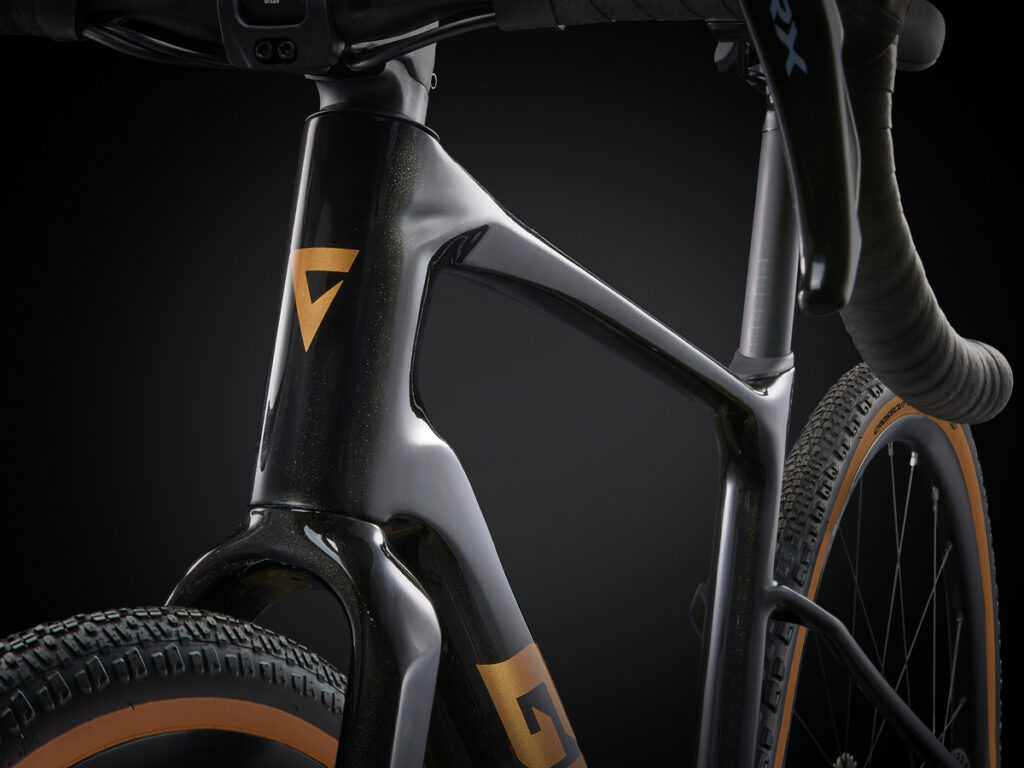 2025 Revolt Advanced 3 – Panther – Giant Gravel Bikes Perth